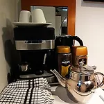 Luxury Attic Ensuite With Workspace & Free Parking Near Luas *