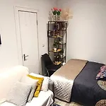 Luxury Attic Ensuite With Workspace & Free Parking Near Luas * Citywest