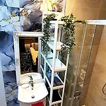 Luxury Attic Ensuite With Workspace & Free Parking Near Luas Privatunterkunft