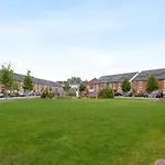 Luxury Attic Ensuite With Workspace & Free Parking Near Luas Privatunterkunft *