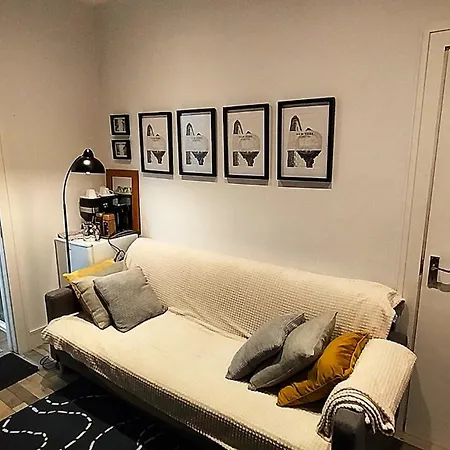 Homestay szállás Luxury Attic Ensuite With Workspace & Free Parking Near Luas Citywest